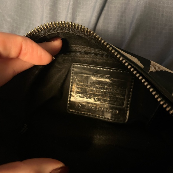 Coach - Picture 5 of 6